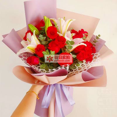 东营18朵红玫瑰百合，真情相守一生